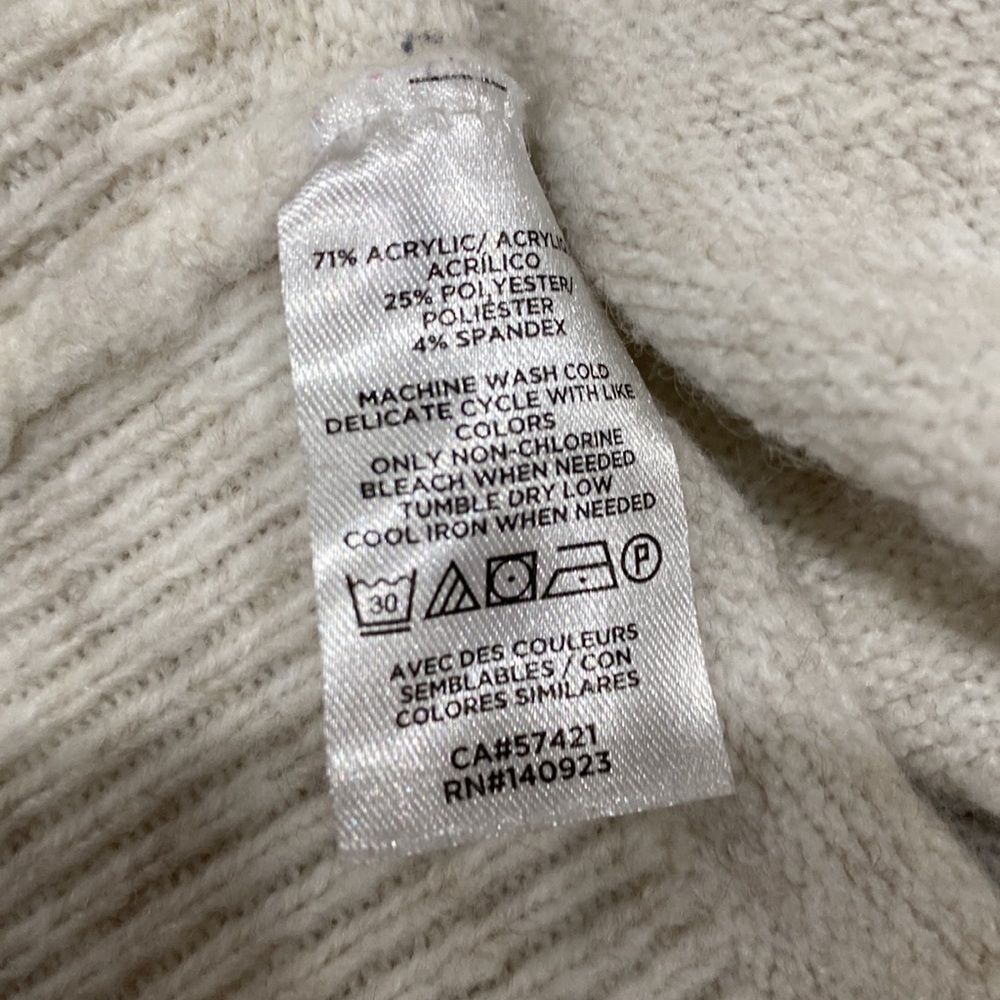 Soft and fuzzy Ann Taylor Loft Cream Sweater - Picture 5 of 5